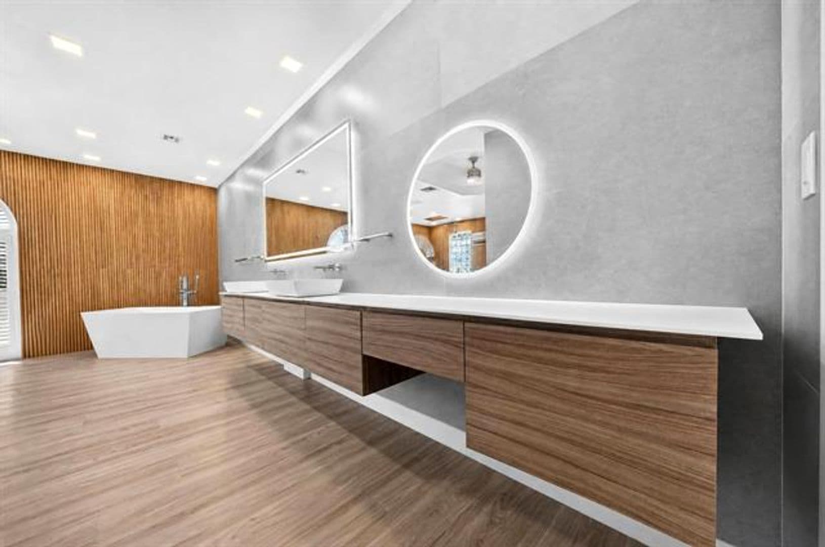 Fort Lauderdale House: 11 Castle Harbor Isle Dr # 11