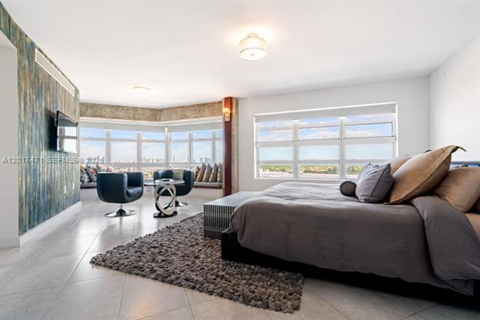 Miami Beach Condo: 1881 Washington Ave cu-PHG