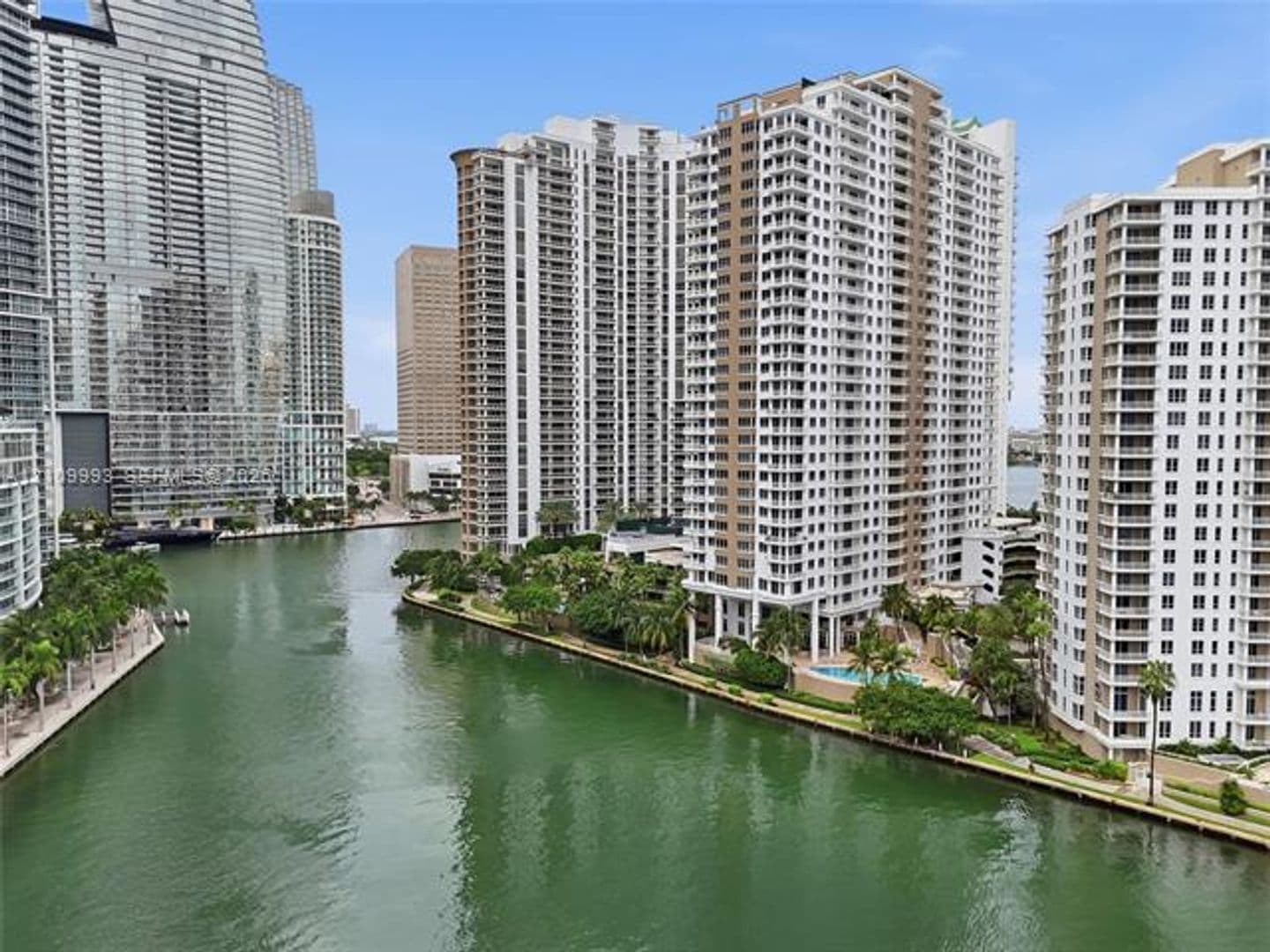 Miami Condo: 801 Brickell Key Blvd cu-808