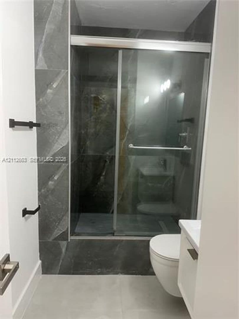 Bal Harbour Condo: 10185 Collins Ave cu-523