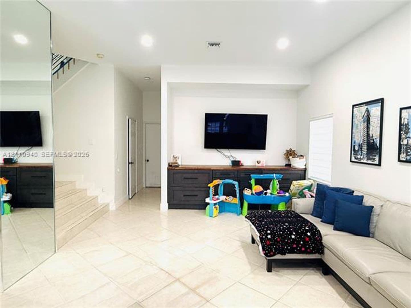 Pembroke Pines House: 18438 NW 9th St # 0