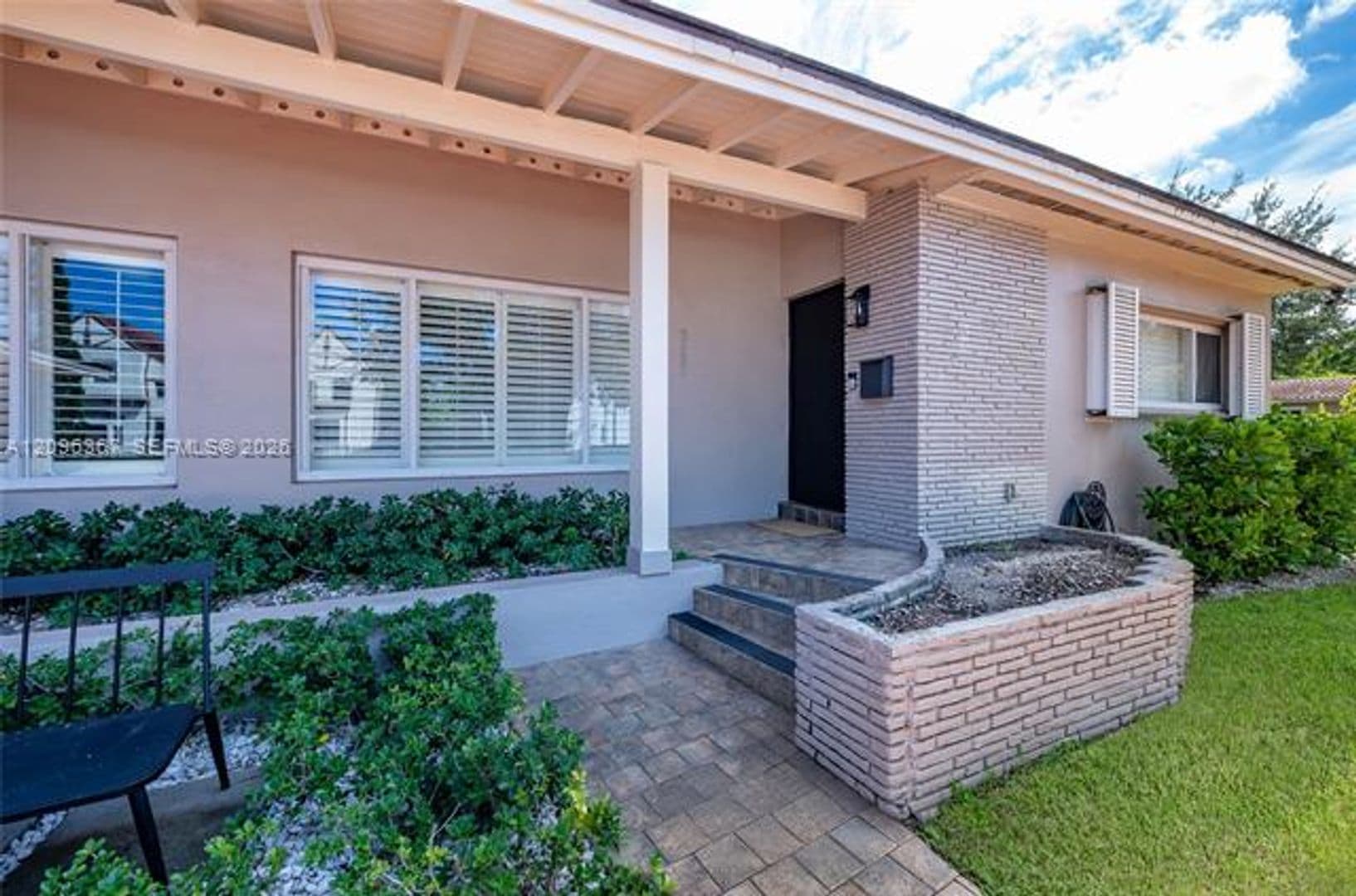 Coral Gables House: 3635 S Le Jeune Rd cu-3635