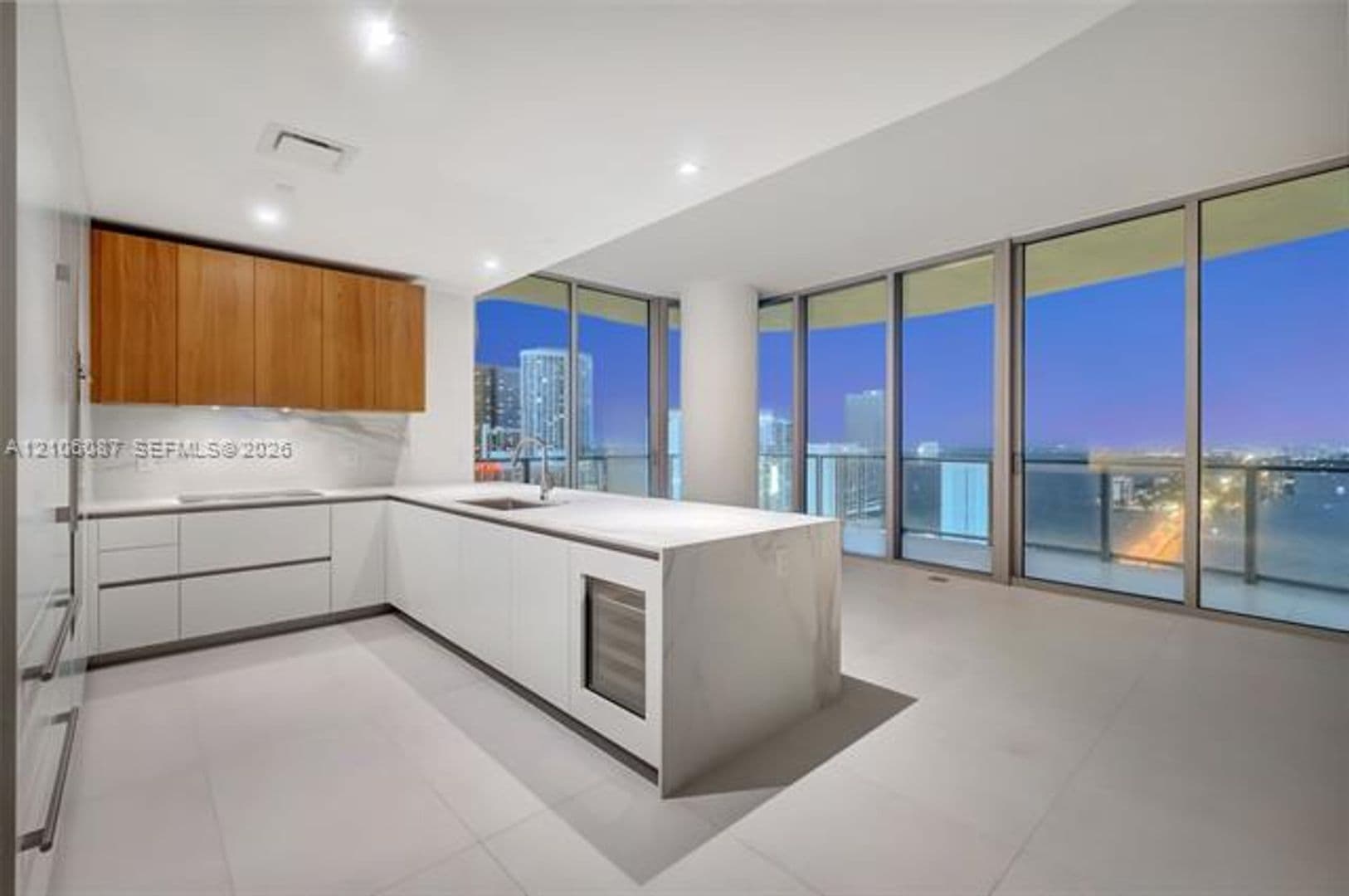 Miami Condo: 1400 Biscayne Blvd cu-2906