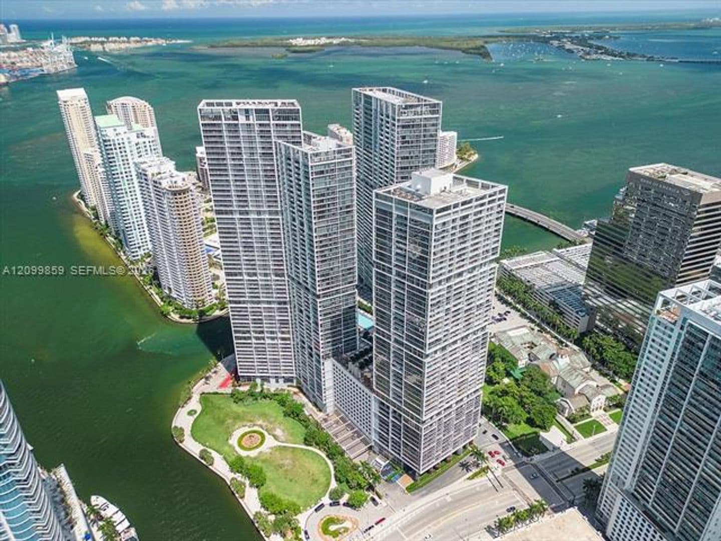Miami Condo: 485 Brickell Ave cu-4309