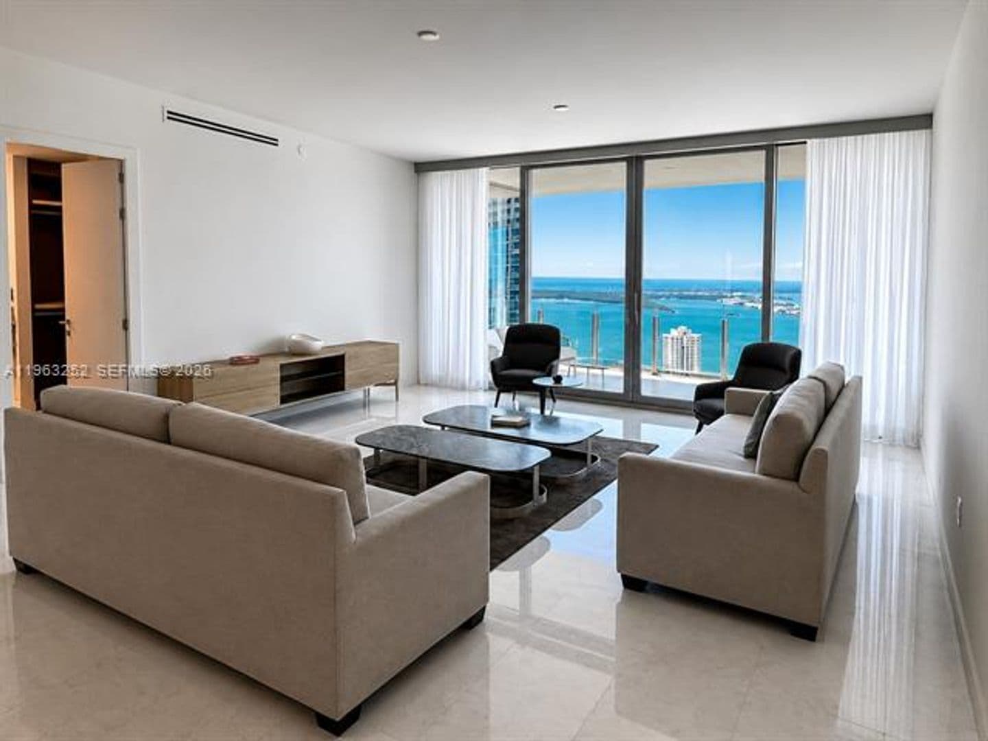 Miami Condo: 300 Biscayne Blvd Way cu-4404