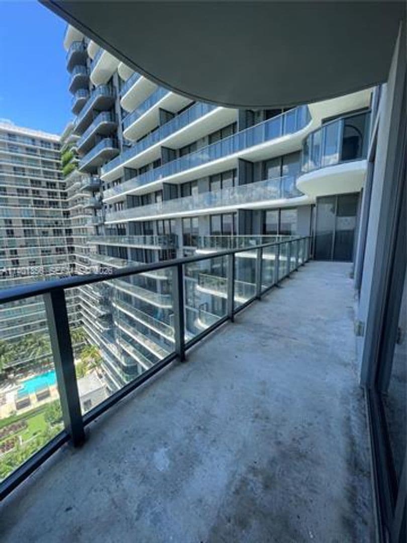 Miami Condo: 121 NE 34 St cu-2215
