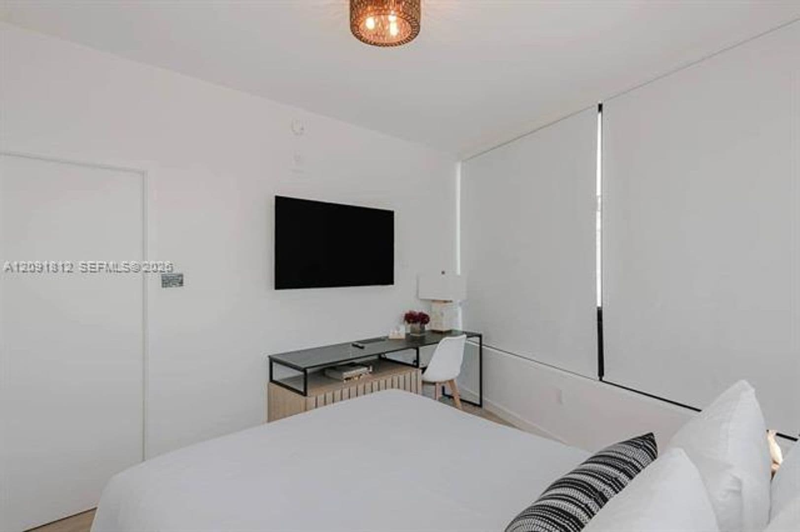 Miami Condo: 225 2nd St cu-3102
