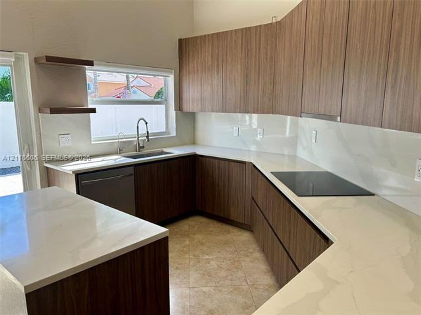 Davie House: 14200 Oak Ridge Dr # 14200