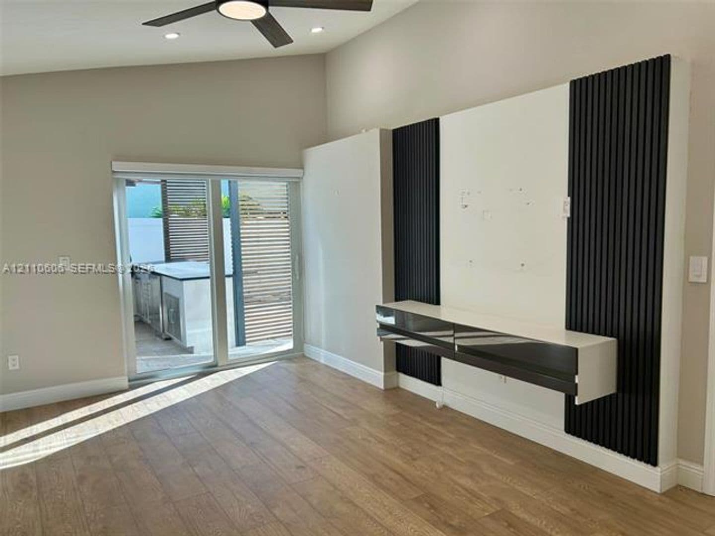 Davie House: 14200 Oak Ridge Dr # 14200