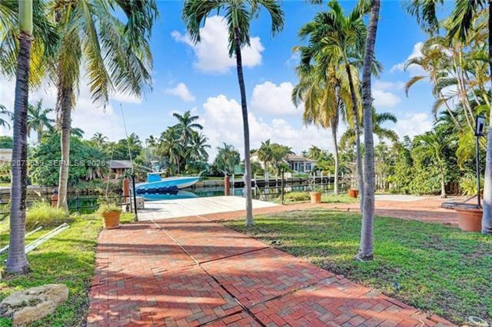 Hallandale Beach House: 612 Hibiscus Dr # 612