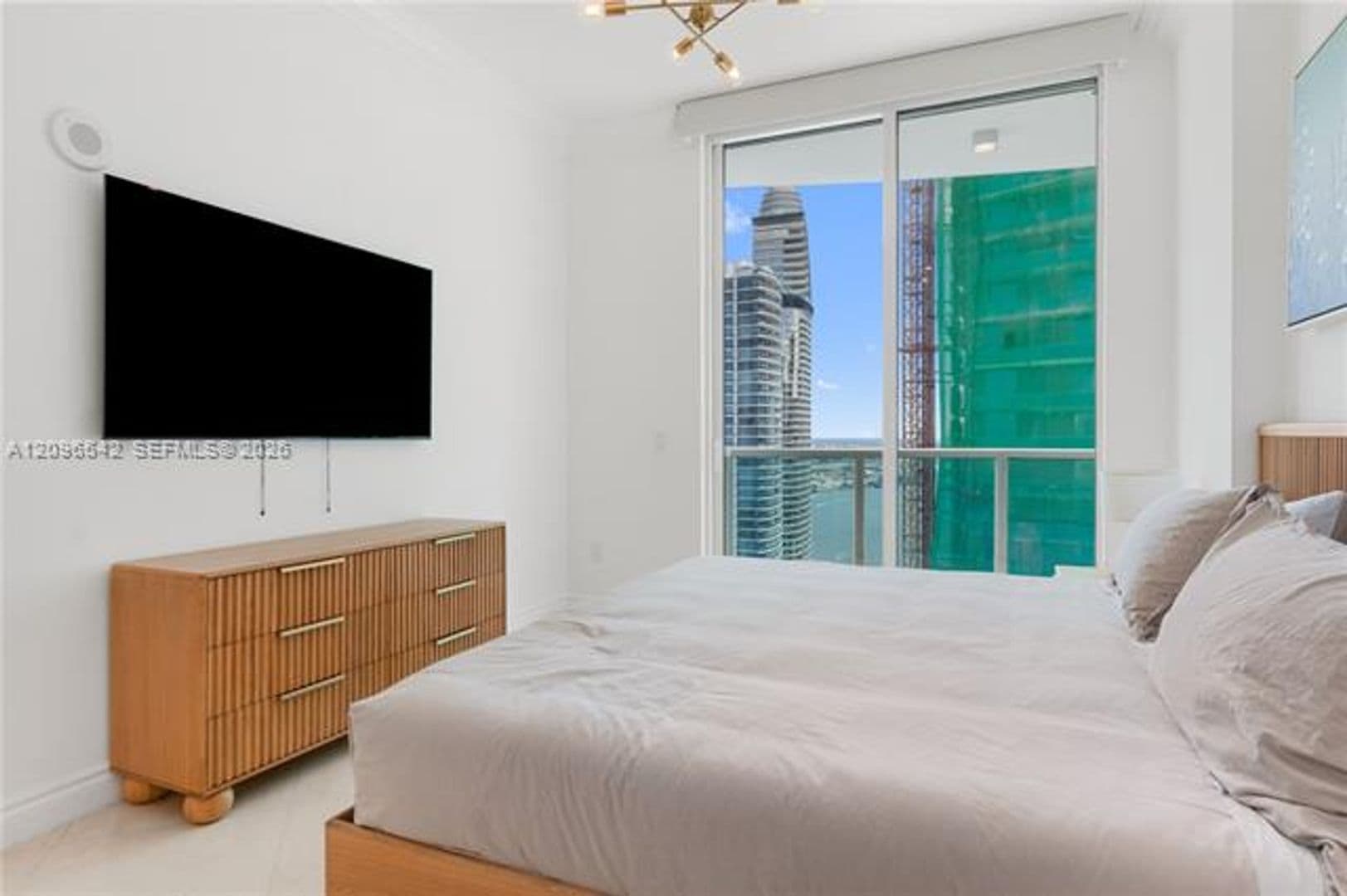 Miami Condo: 31 SE 5th St cu-4314