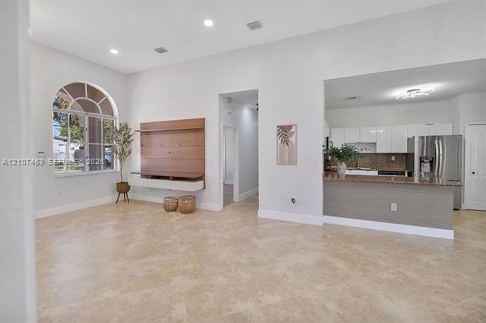 Hialeah House: 7071 W 6th Ave # 7071