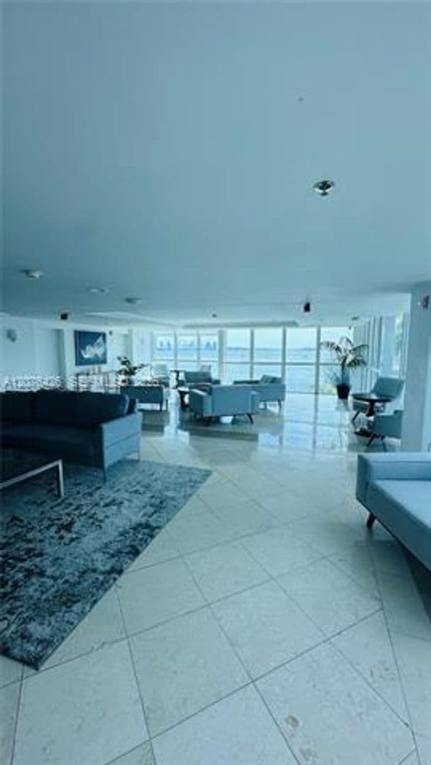 Miami Condo: 1155 Brickell Bay Dr cu-1906