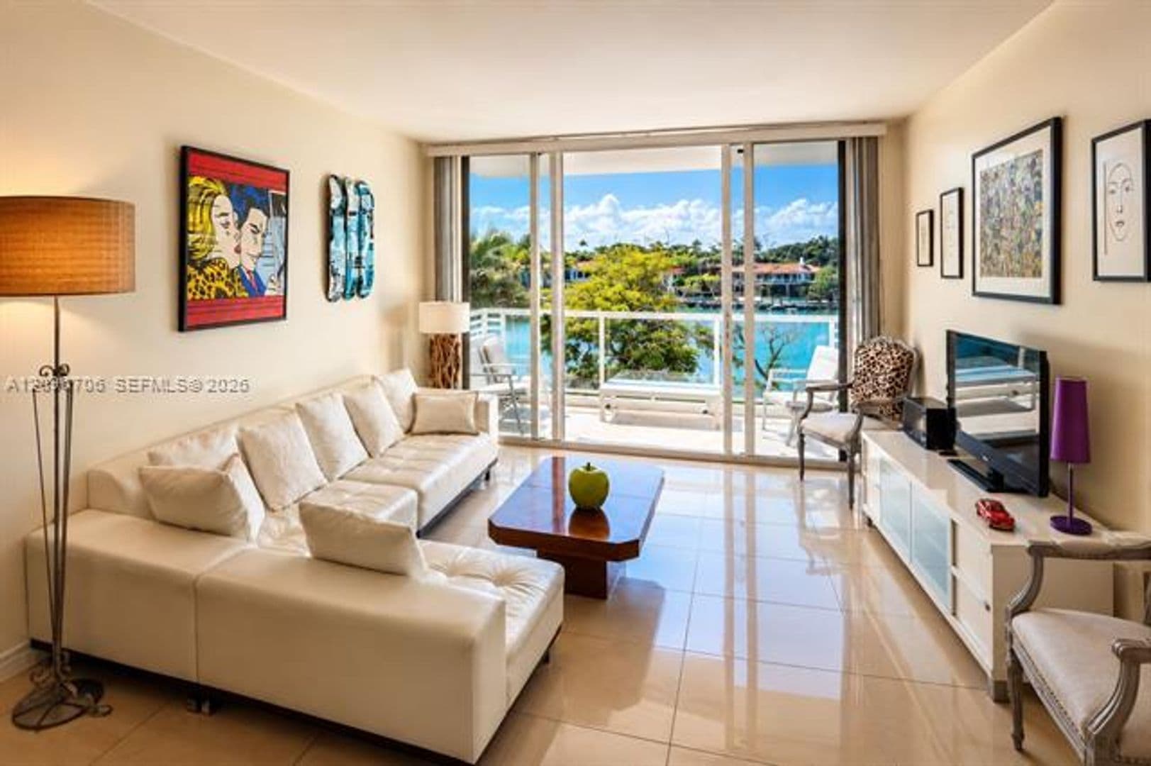 Miami Beach Condo: 5600 Collins Ave cu-4P