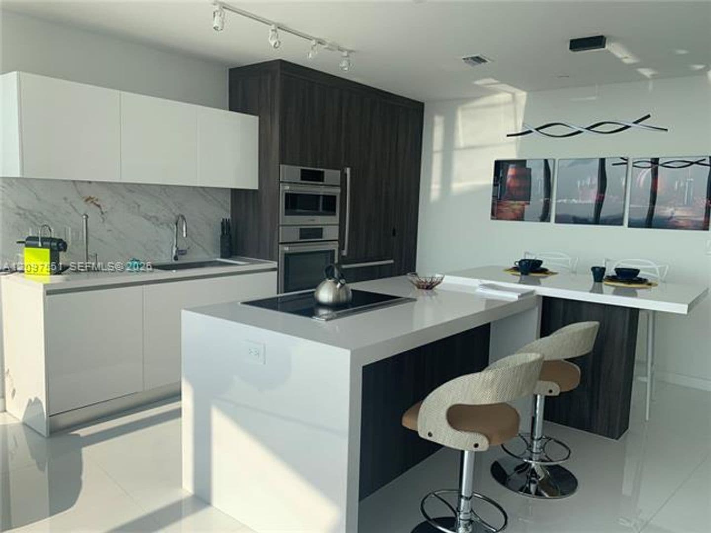 Miami Condo: 851 NE 1st Ave cu-3404