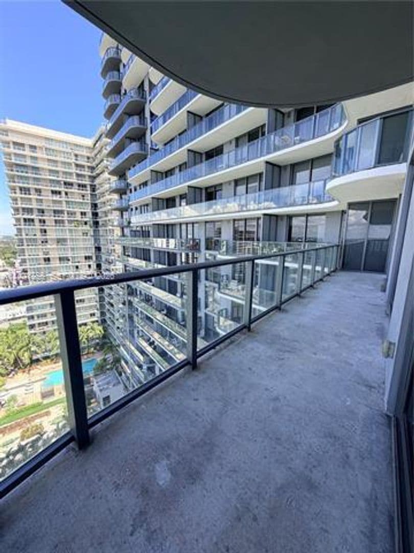 Miami Condo: 121 NE 34 St cu-2215