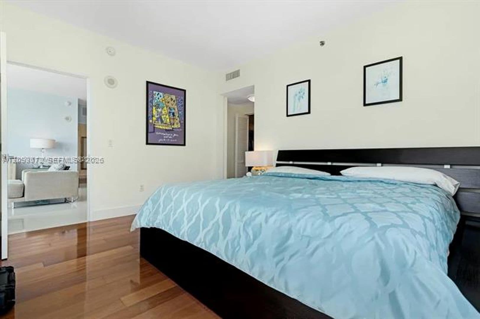 Miami Condo: 950 Brickell Bay Dr cu-3710
