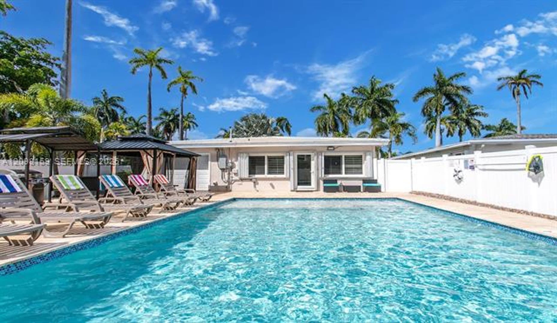 Hollywood House: 1254 Harrison St # 1254