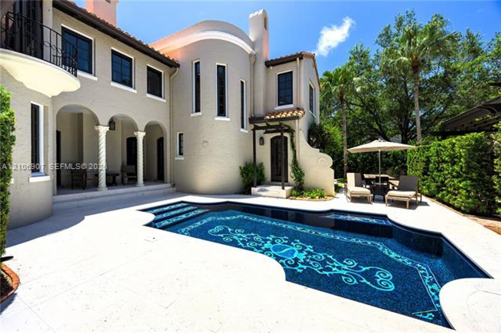 Coral Gables House: 1822 Country Club Prado # 1822