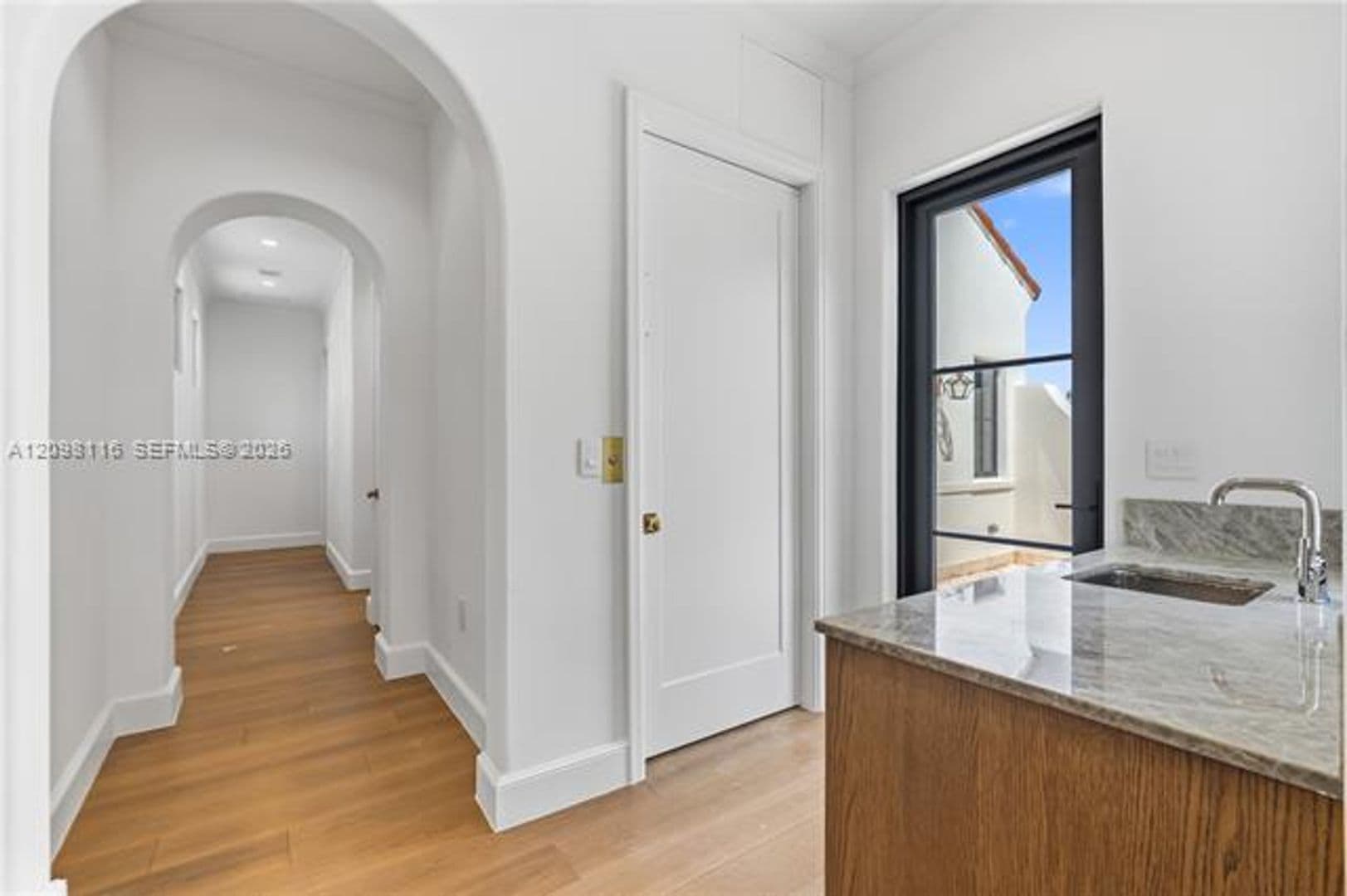 Coral Gables Condo: 555 Santander Ave cu-V4