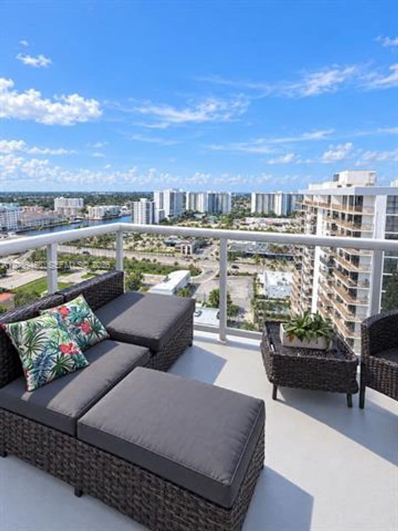 Fort Lauderdale Condo: 3015 N Ocean Blvd cu-18B