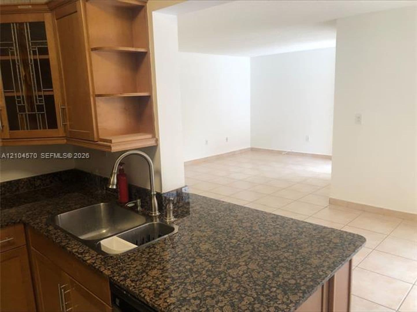 Miami Condo: 341 W Park Dr cu-106-15