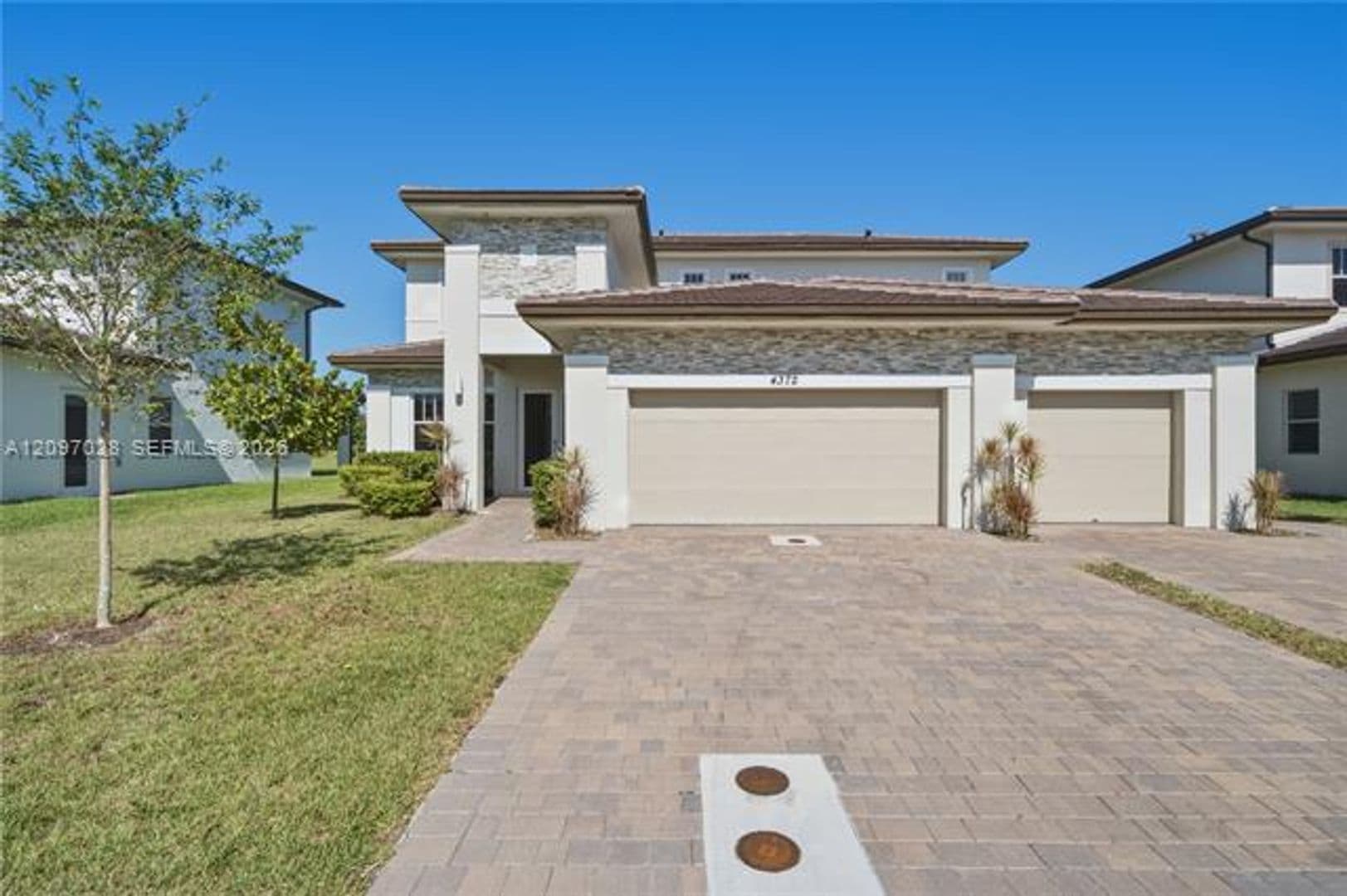 Davie House: 4372 SW 122nd Ter # 4372