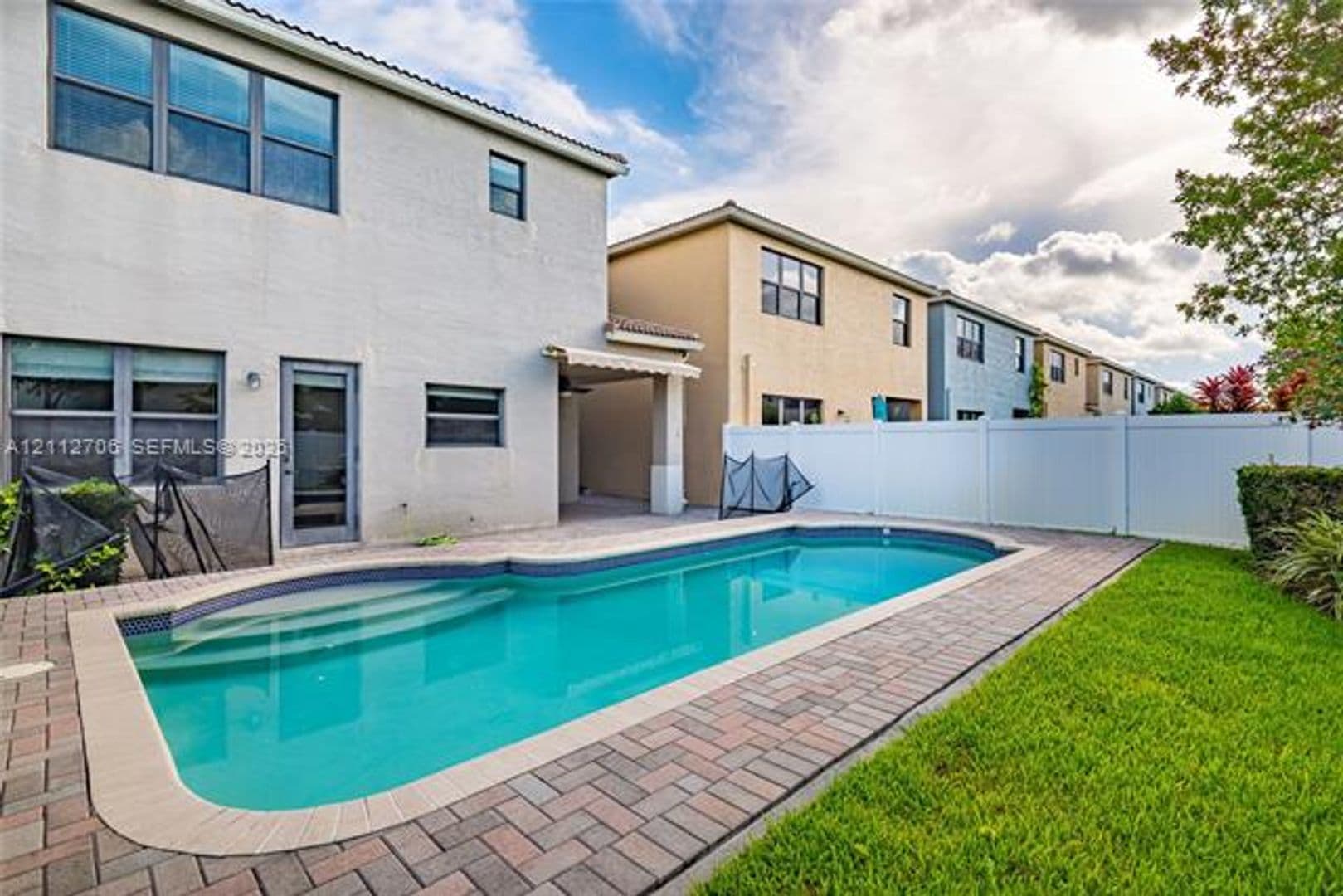 Miami House: 804 NE 191st St # 804
