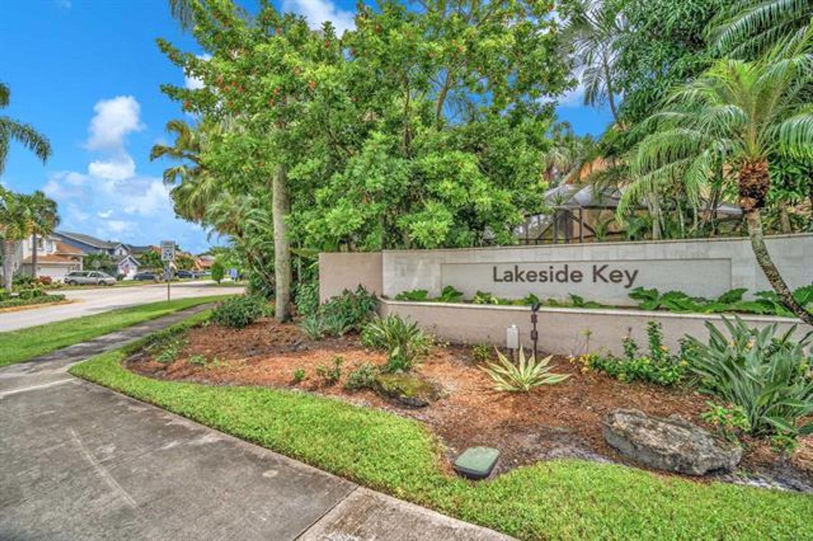 Pembroke Pines House: 1020 SW 99th Ave # 1020