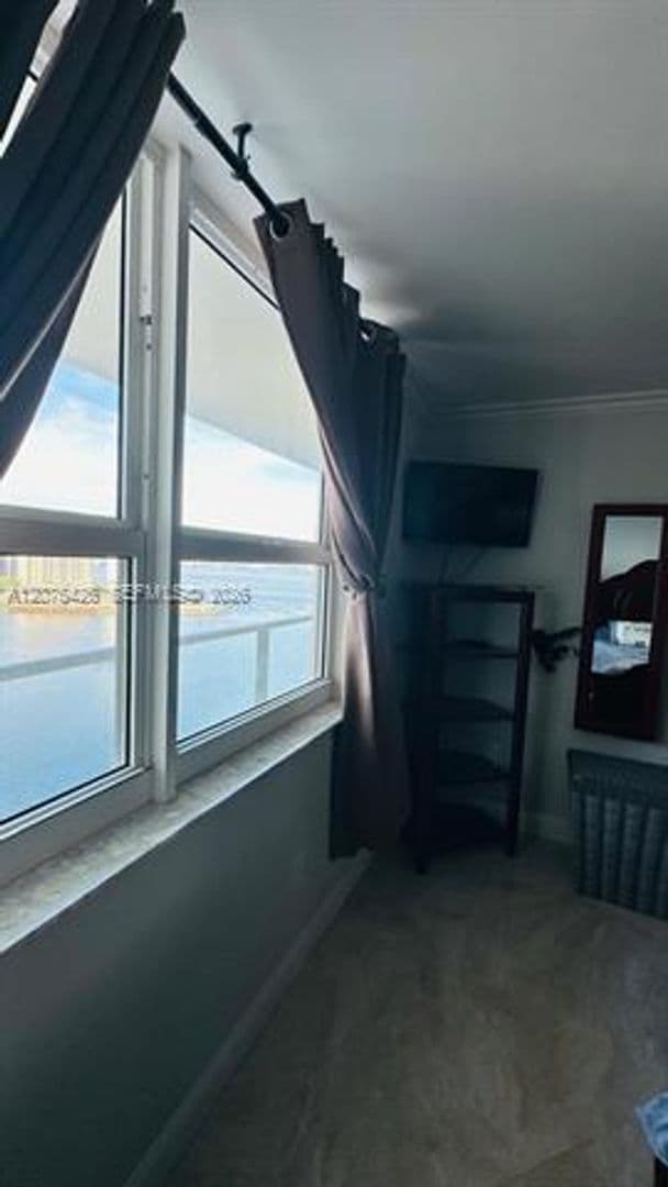 Miami Condo: 1155 Brickell Bay Dr cu-1906
