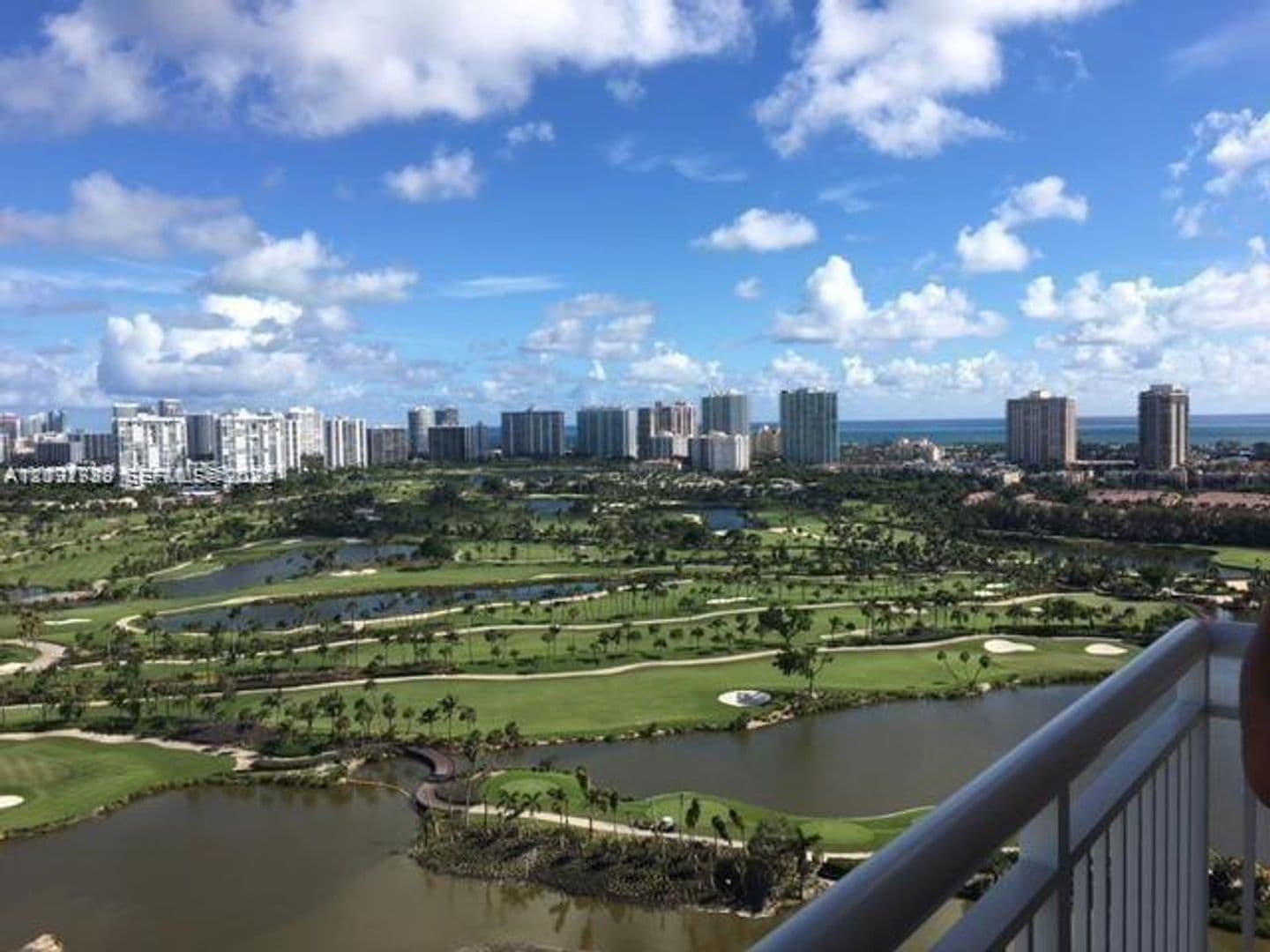 Aventura Condo: 19501 W Country Club Dr cu-2413