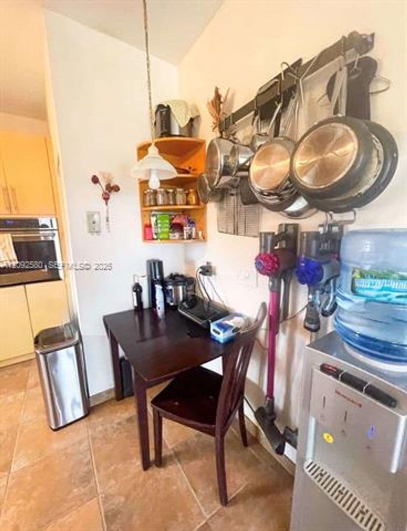 Surfside House: 9008 Collins Ave cu-402