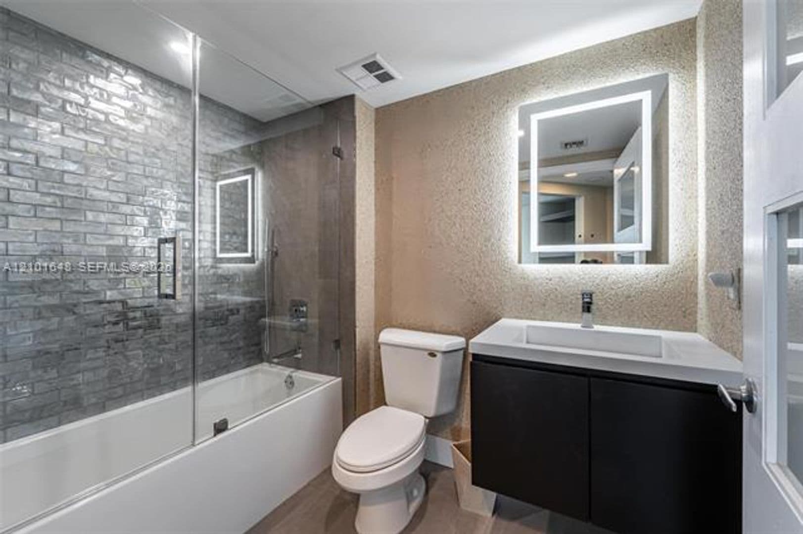 Fort Lauderdale Condo: 401 SW 4th Ave cu-1407