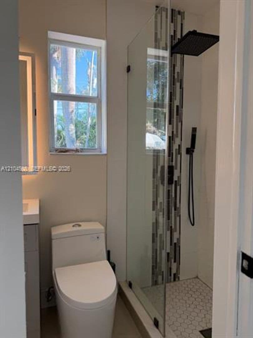 Hollywood House: 1811 N 40th Ave # 0