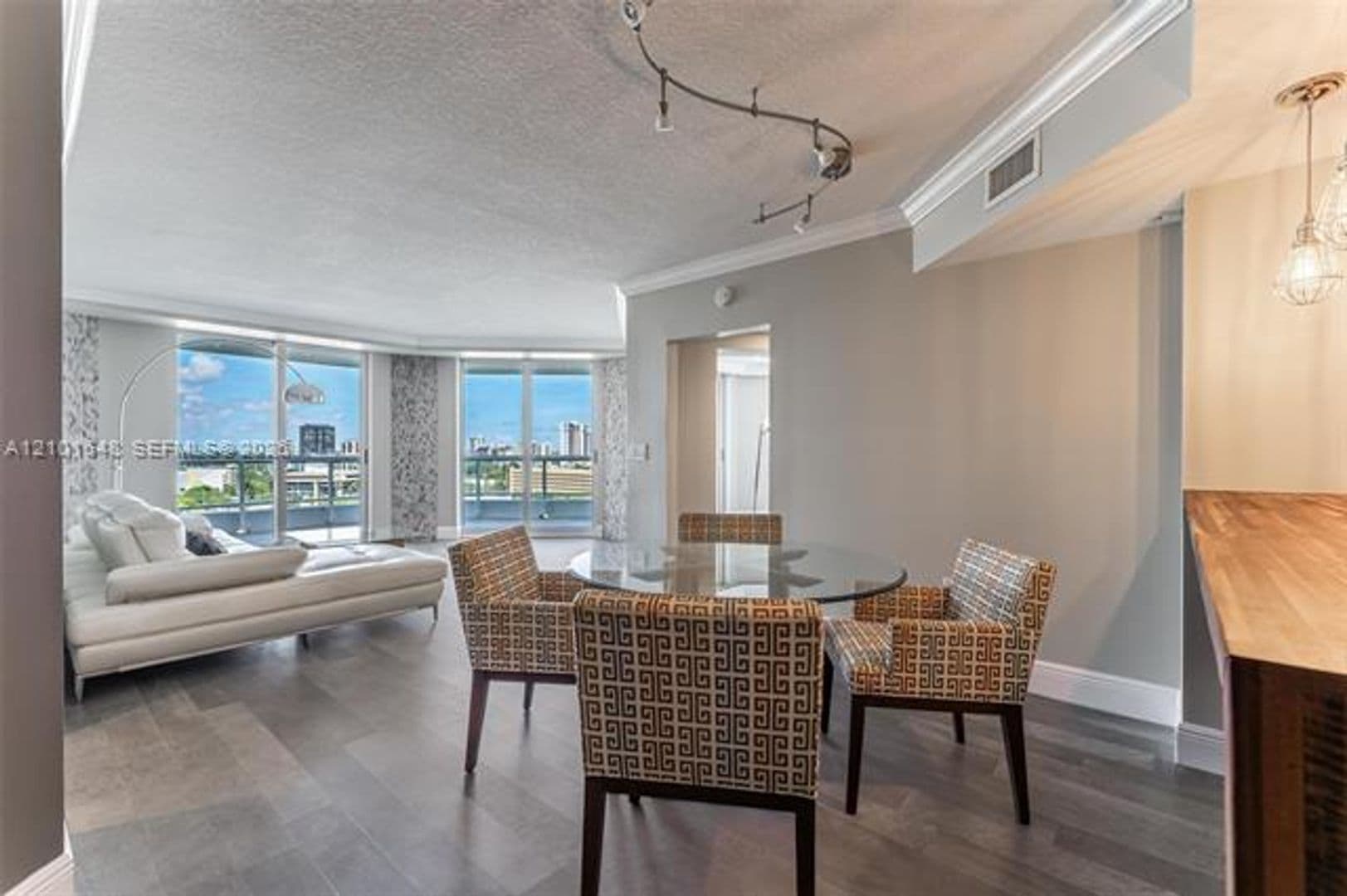 Fort Lauderdale Condo: 401 SW 4th Ave cu-1407