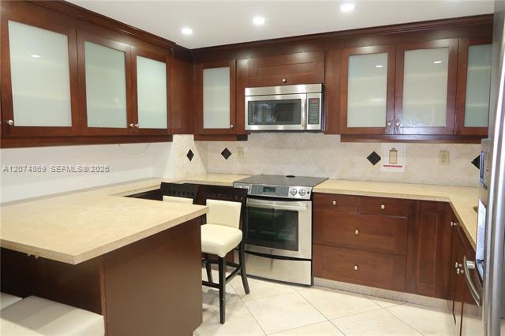 Bal Harbour Condo: 9801 Collins Ave cu-14T