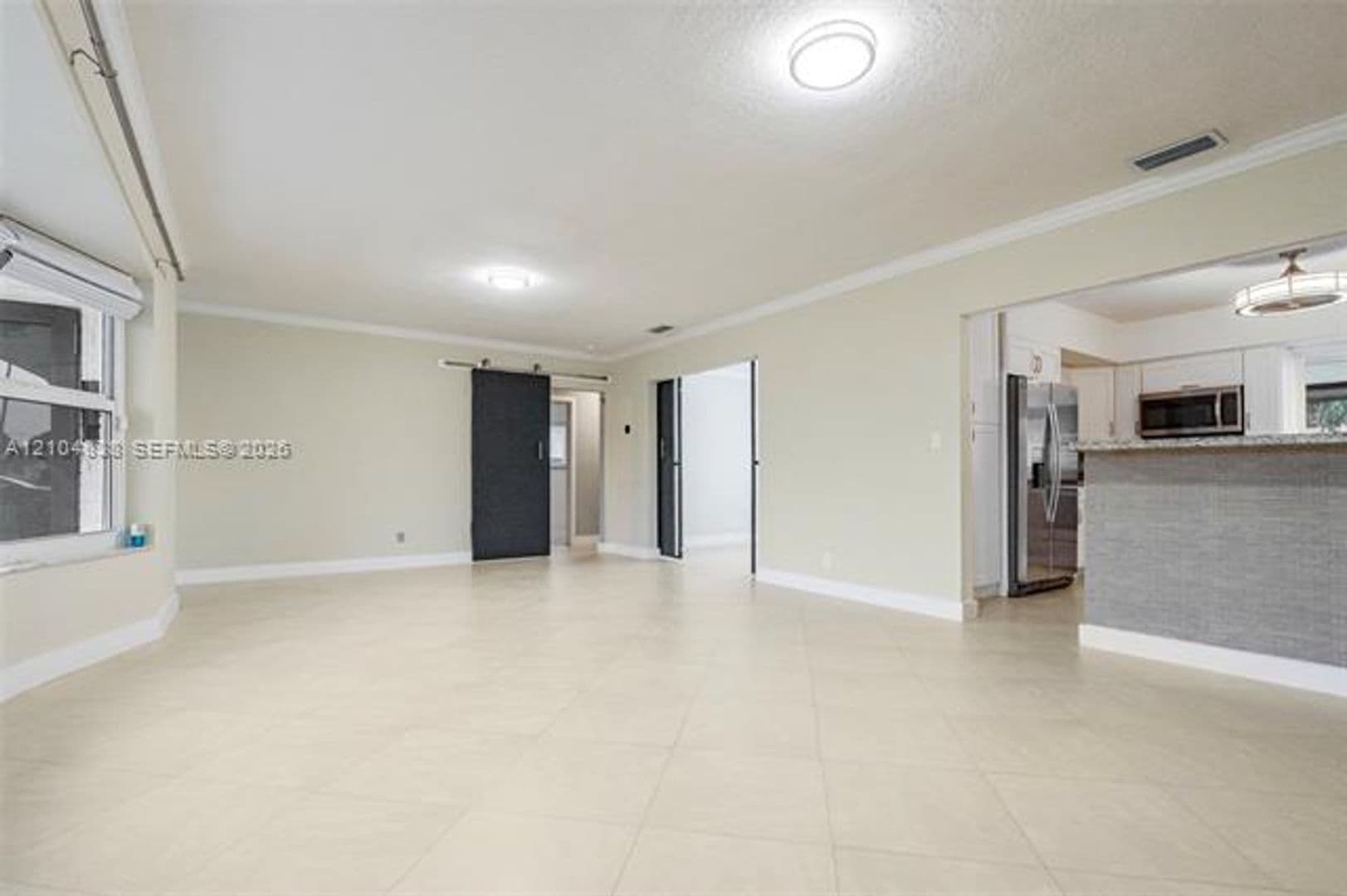 Plantation House: 5250 SW 4th Ct # 5250