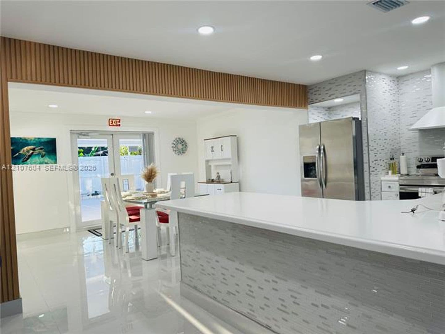 Hollywood House: 120 S 56th Ave # 120