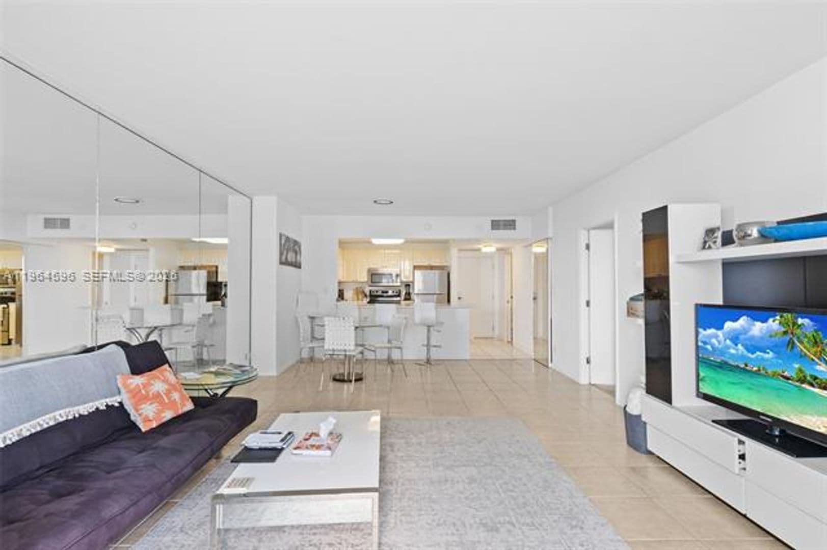 Miami Beach Condo: 2301 Collins Ave cu-504