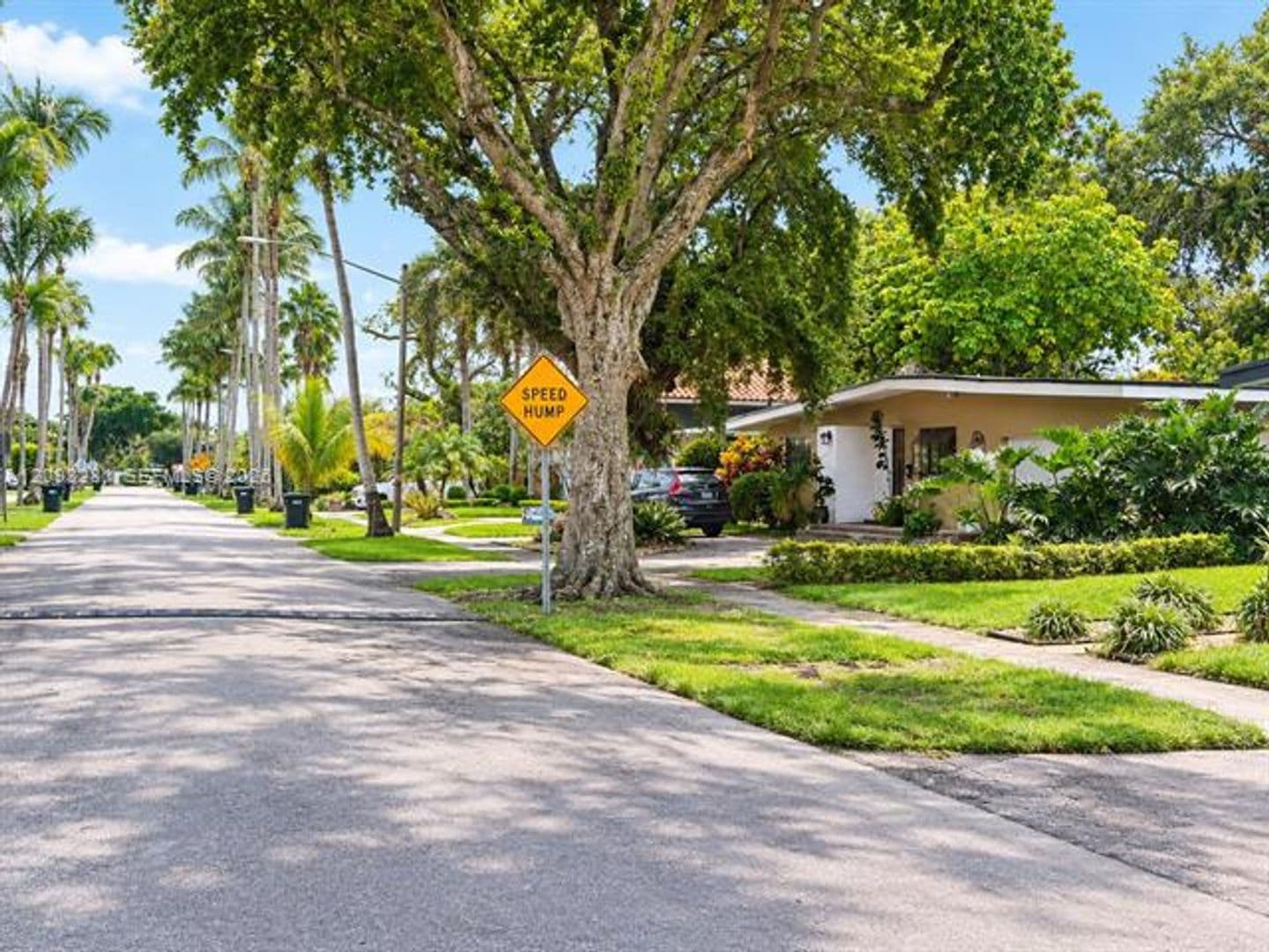 North Miami Beach House: 19091 NE 20th Ct # 19091