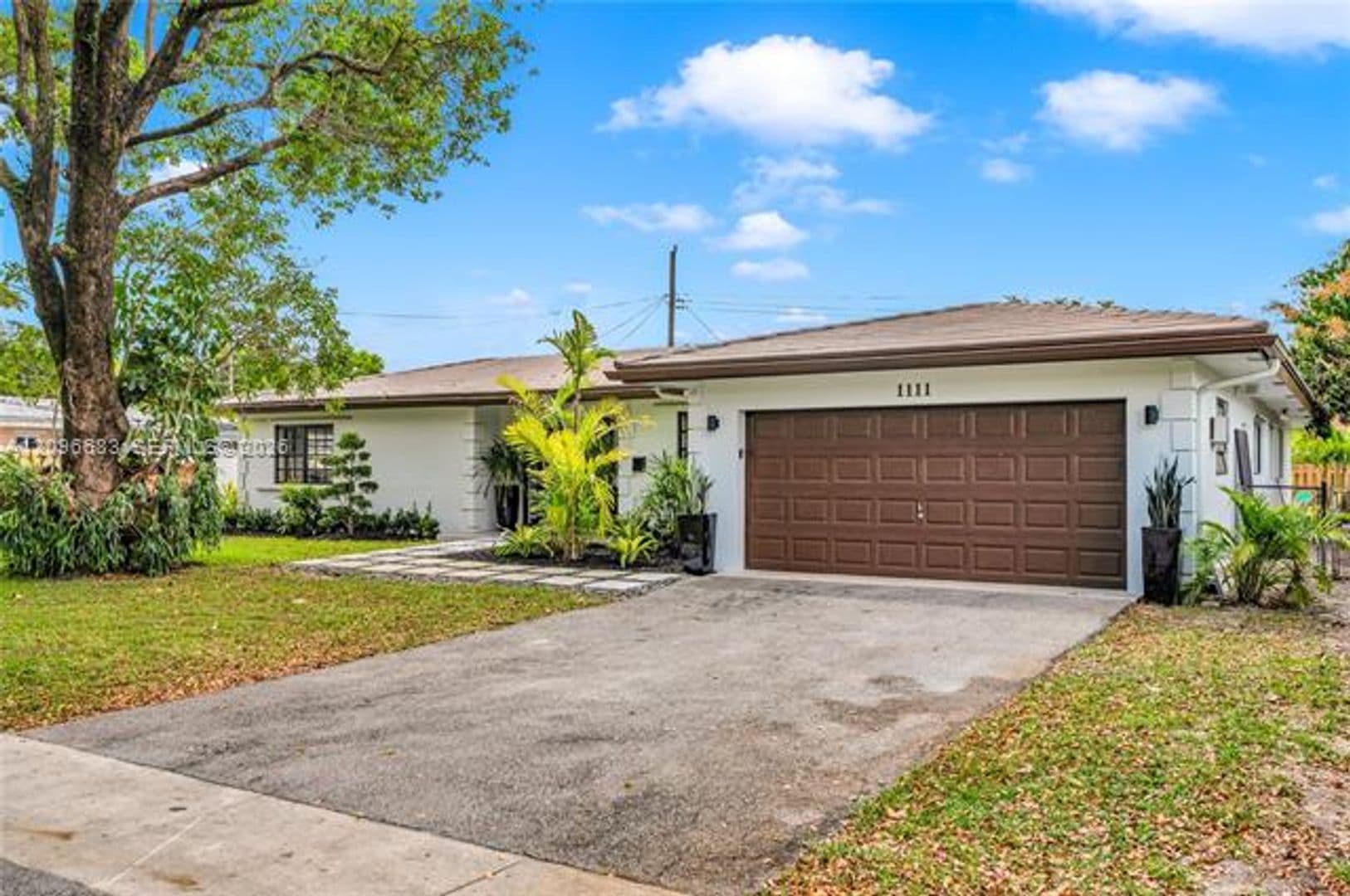 Plantation House: 1111 NW 70th Ter # 0