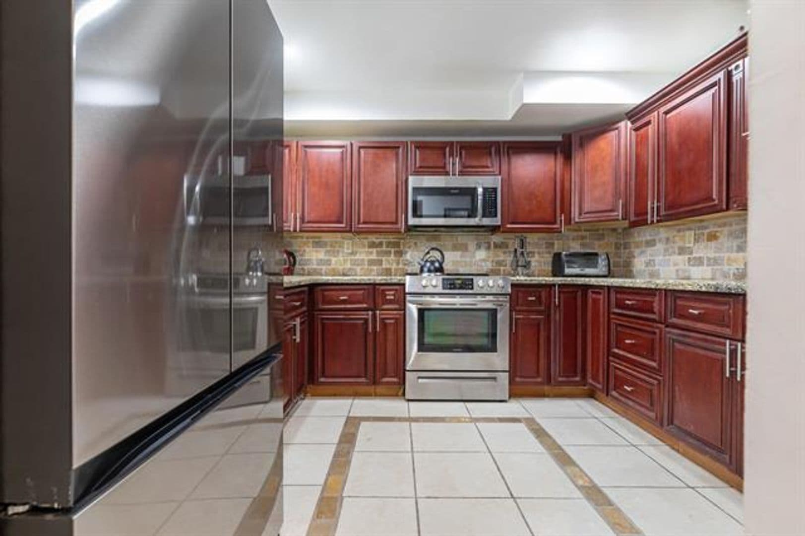 Miami House: 475 NE 113th St # 475