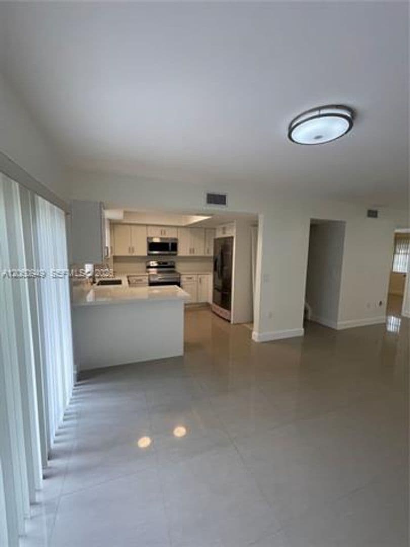 Cooper City Townhome: 12370 SW 52nd Place th 12370