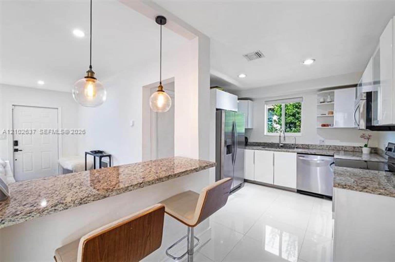 Miami House: 945 NE 82nd St # 945