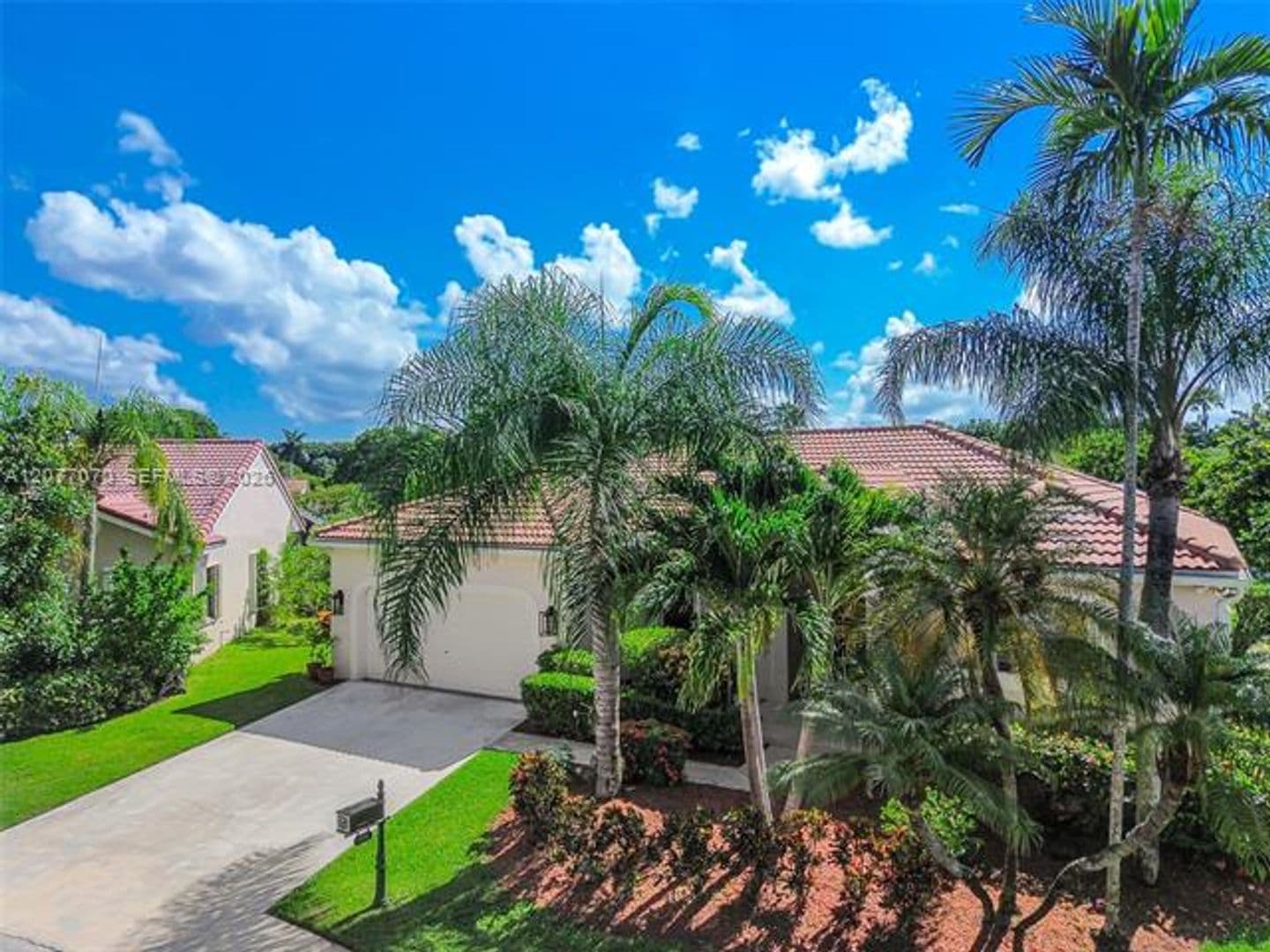 Weston House: 1928 Water Ridge Dr # 1928