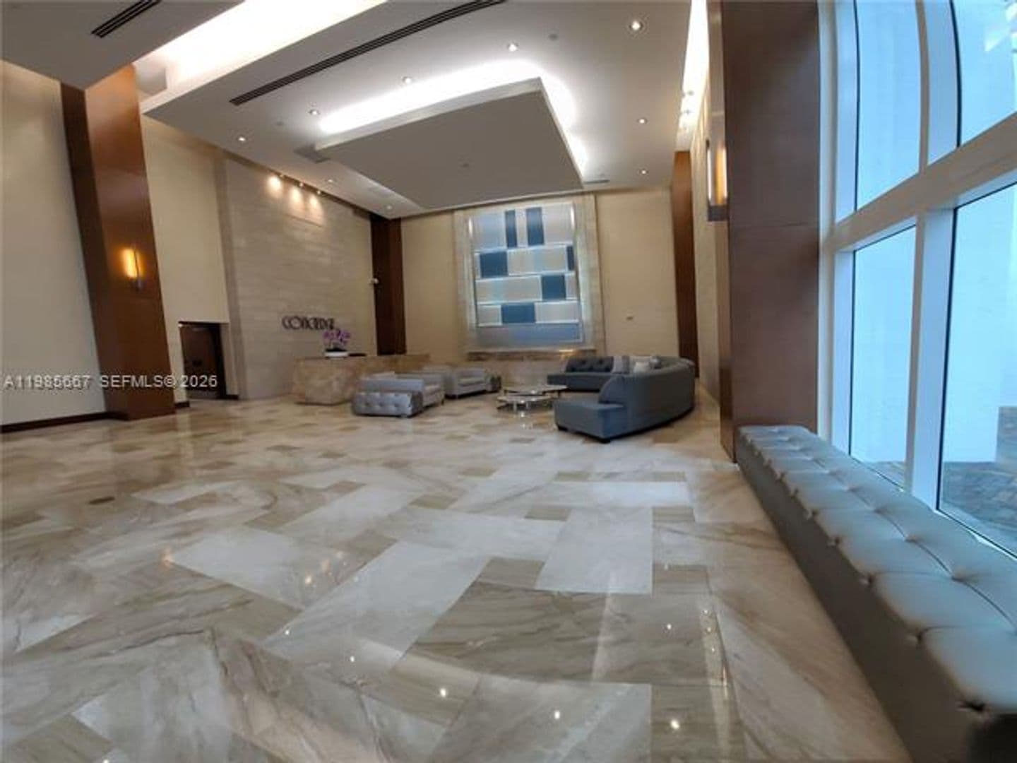 Miami Condo: 31 SE 5th St cu-1110