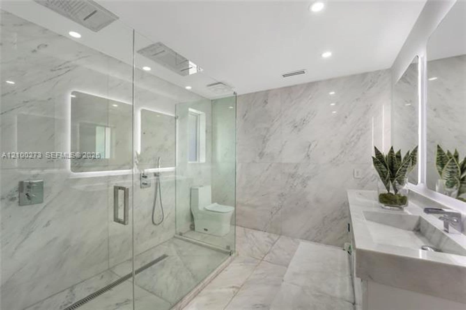 Miami House: 4730 Bay Point Rd # 4730
