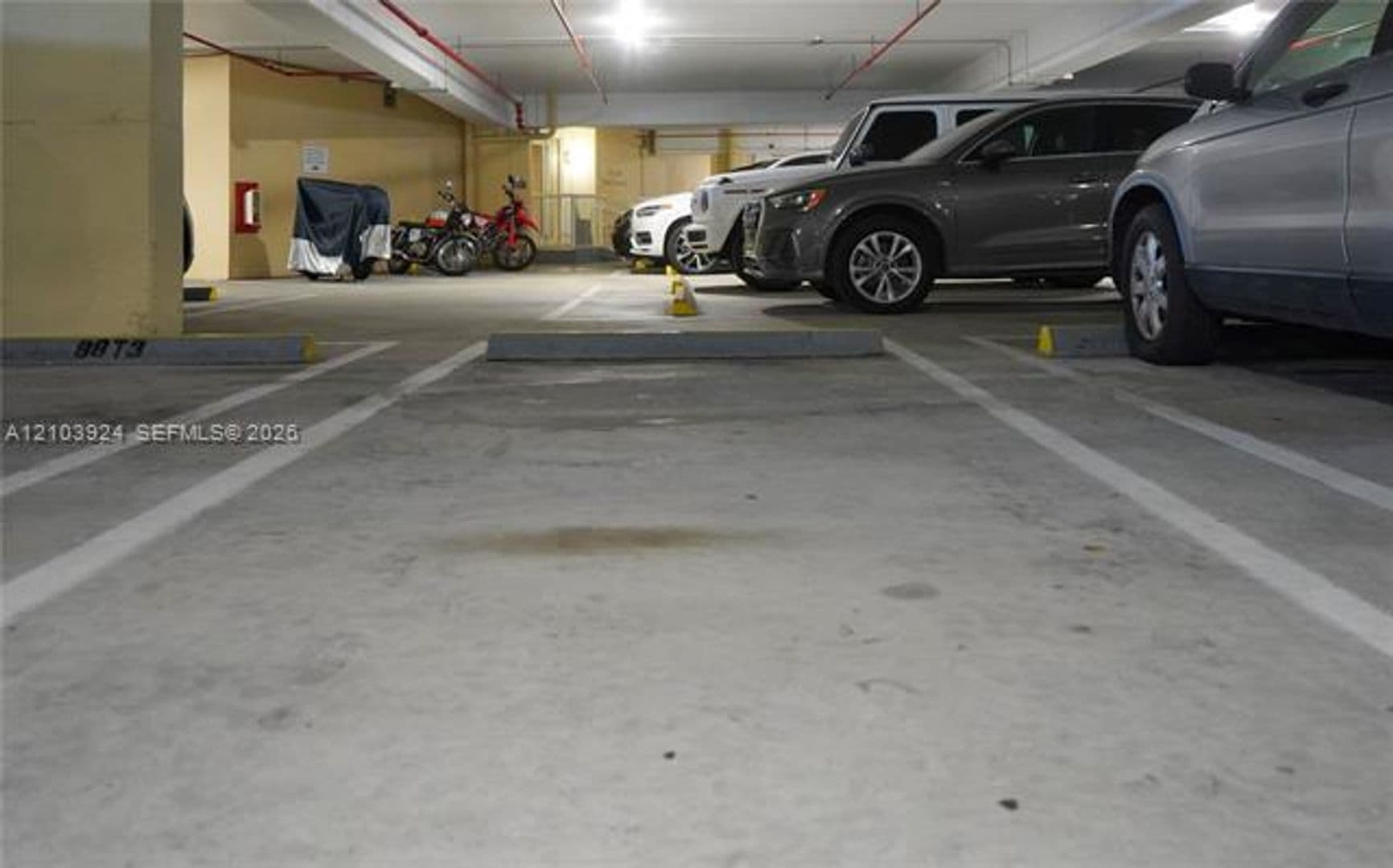 Miami Condo: 848 Brickell Key Dr cu-306