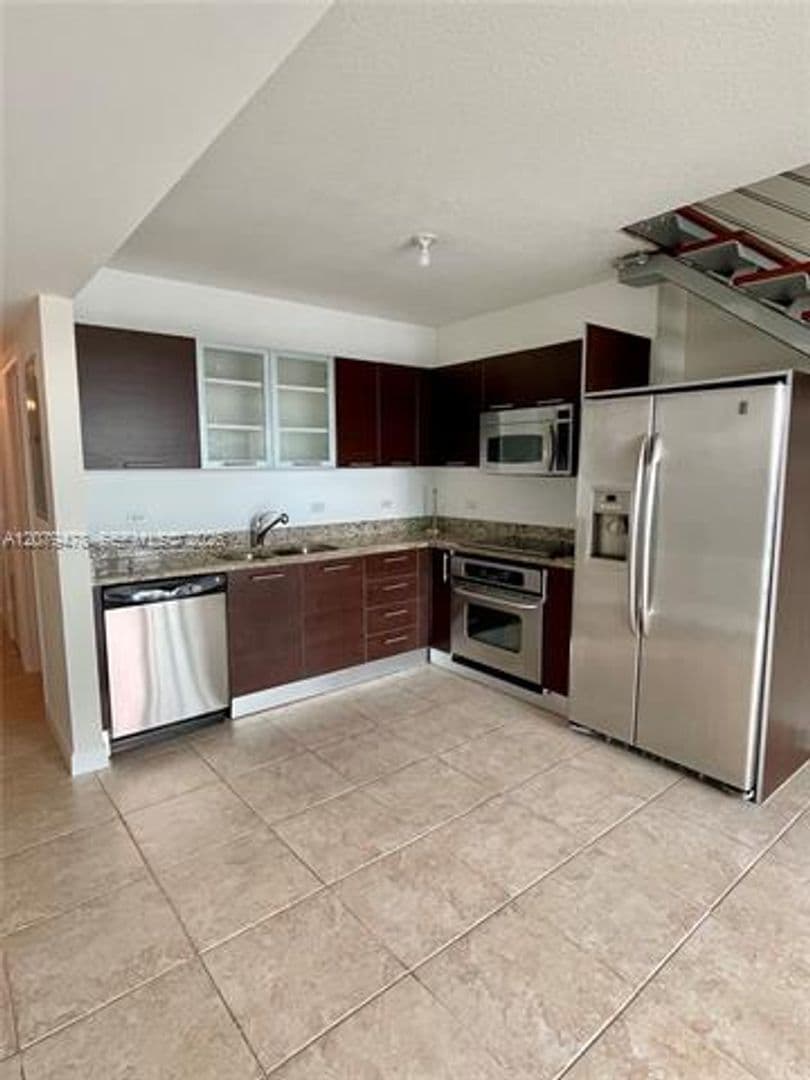 Miami Condo: 41 SE 5th St cu-2405