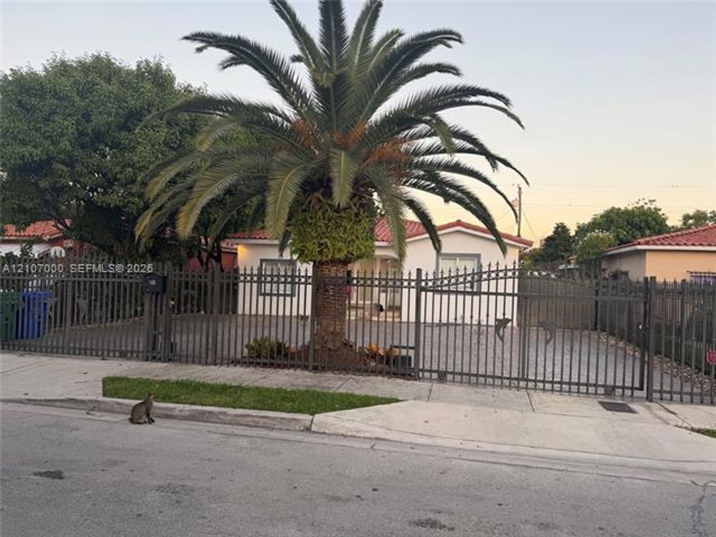 Miami House: 855 NW 17th Pl # 855